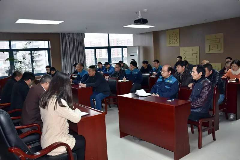 集團(tuán)組織學(xué)習(xí)省紀(jì)委&ldquo;一通報(bào)一評論&rdquo;的通知》等文件精神