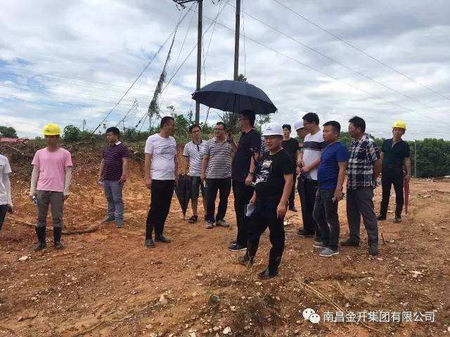 集團(tuán)高管前往新建江拖路道路工程現(xiàn)場協(xié)調(diào)工作 