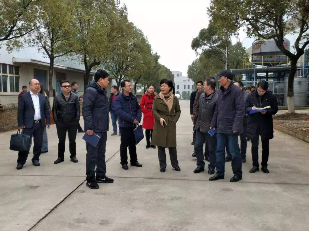 區(qū)管委會(huì)副主任萬(wàn)紅梅深入企業(yè)開展調(diào)研工作 