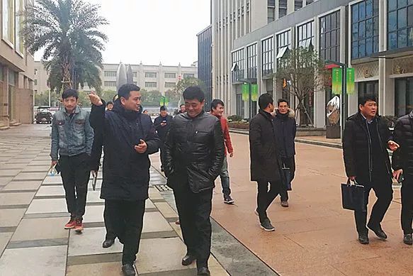 占勇主持召開綠創(chuàng)綜合體項(xiàng)目建設(shè)一周年座談會 