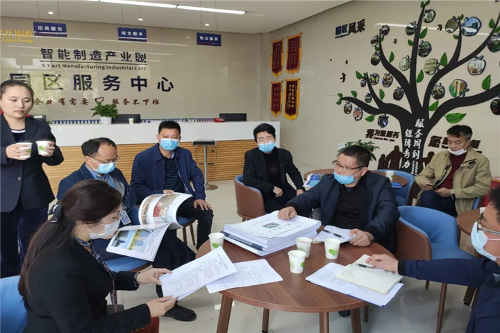 集團總經濟師鐘序輝接待撫州南城工業(yè)園考察團一行
