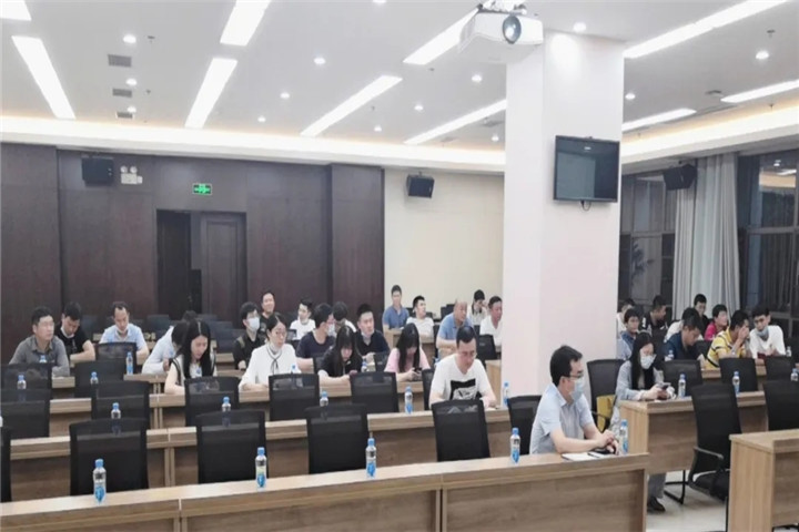 南昌金開集團(tuán)開展2020年度建設(shè)工程安全管理培訓(xùn)會
