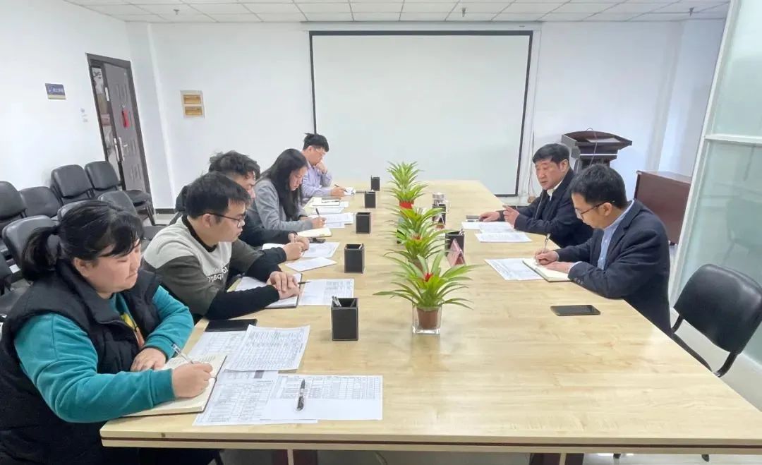 金開(kāi)集團(tuán)召開(kāi)貿(mào)易業(yè)務(wù)工作調(diào)度會(huì)