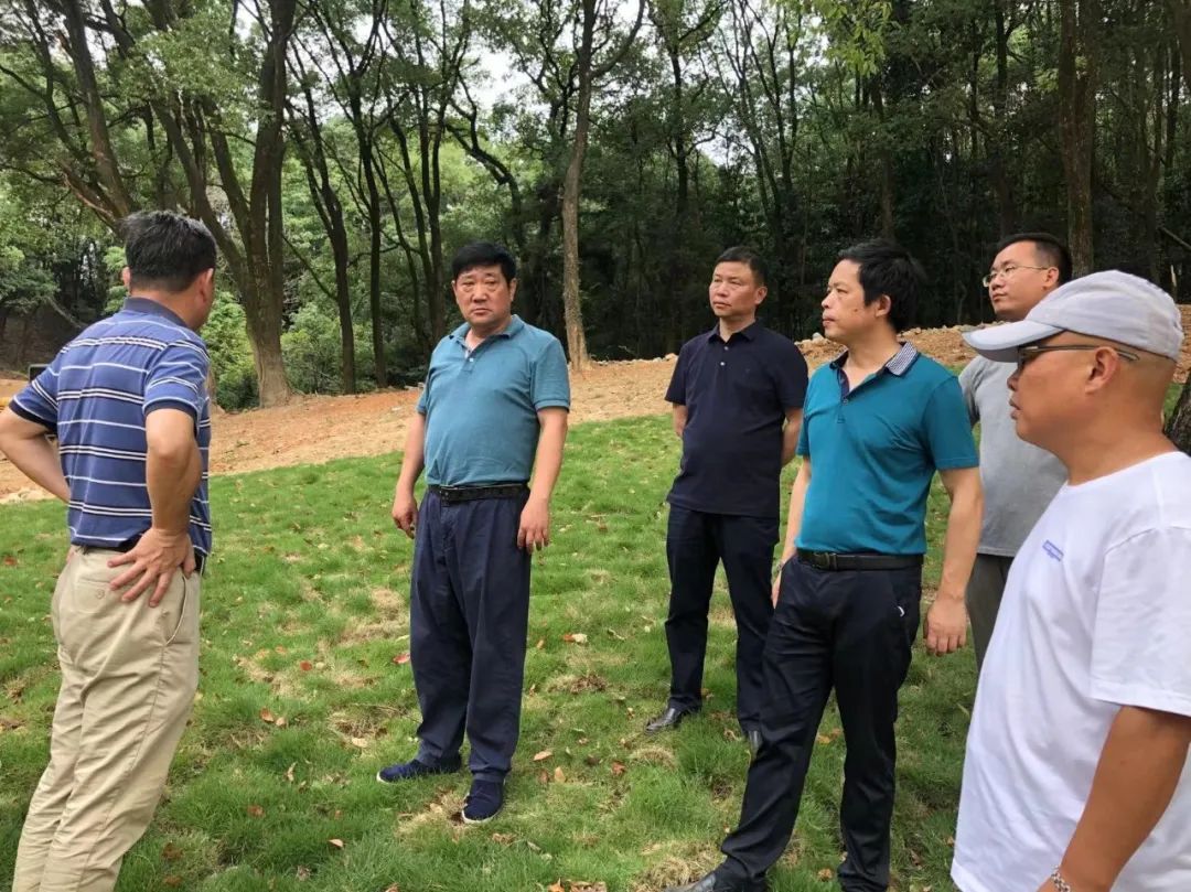 胡應(yīng)庚調(diào)研方志敏烈士紀(jì)念園環(huán)境整治項目